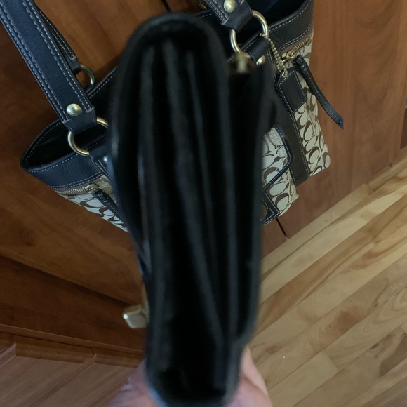 Coach Legacy Single Pocket Tote 12889 with matching Wallet - Picture 12 of 16